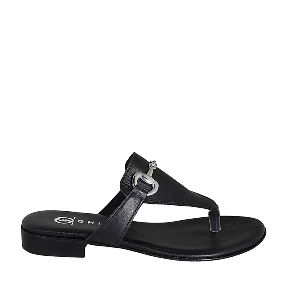 Ghigo Calzature| Black leather sandal with silver buckle (EU size 34/US size 4)